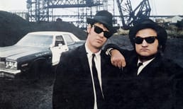 Uma parte do orçamento do filme “Blues Brothers” foi reservada para comprar cocaína para filmagens noturnas.