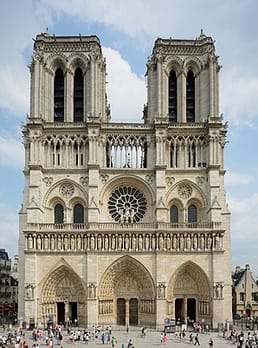 Het kostte 87 jaar om de kathedraal van Notre-Dame de Parijs te bouwen, van 1163 tot 1250.