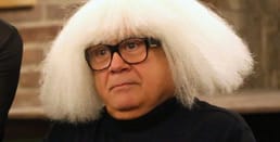 Danny DeVito hat eine seltene genetische Störung, die sein Knochenwachstum beeinträchtigt.