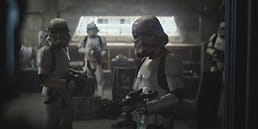 Durante le riprese della serie TV “The Mandalorian” nel 2019, la troupe rimase senza costumi da Stormtrooper, così si rivolse al ramo locale di un’organizzazione di fan di Star Wars, i cui membri arrivarono a partecipare alle riprese con i propri costumi da Stormtrooper fatti in casa.
