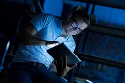 ¿Qué es la procrastinación de venganza antes de acostarse?