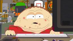 The user asks to translate the title from English to Spanish. The title is a long sentence: "South Park co-creator Trey Parker begged his show's executive producer not to air one South Park episode because he was afraid it would ruin South Park. That episode was \"Make Love, Not Warcraft\" which received critical acclaim and earned a Primetime Emmy Award."

We need to translate that entire title into Spanish, and return only the translated title, nothing else.

We must ensure we comply with policy. It's a translation request, allowed. No disallowed content. So we just translate.

We need to produce a Spanish translation. Let's translate:

"El co-creador de South Park, Trey Parker, le suplicó al productor ejecutivo de