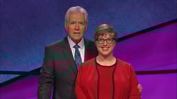 Comment les candidats de Jeopardy ! semblent-ils avoir la même taille ?