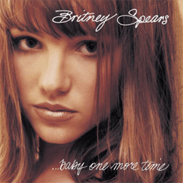 La famosa frase del ritornello del primo singolo di Britney Spears "(Hit Me) Baby One More Time" è stata scritta da un produttore svedese che non parlava perfettamente l'inglese; con "hit me" intendeva davvero "contattami".