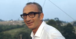 1969年に有名なウッドストック・コンサートが開催されたヤスガー農場の所有者、マックス・ヤスガーはベトナム戦争を支持する保守的な共和党員でした。それでも彼は、世代間のギャップを埋める手段として、そして自分の酪農場の干し草購入費用を補助するために、コンサートを利用したのです。