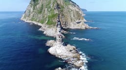 Los soviéticos construyeron una cadena de faros remotos a lo largo de la costa ártica, cada uno alimentado por su propio generador nuclear en miniatura. En total se instalaron 1007 de estos generadores, varios de los cuales siguen sin ser localizados.