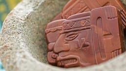 Welche Währung wurde von der antiken Maya‑Zivilisation verwendet?