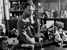 なぜアル・ゴールドスタインはホメイニ師匠の暗殺を望んだのか？