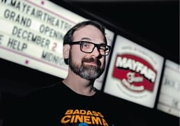 カナダの映画制作者はジェームズ・ボンドのカナダ版を制作したか？