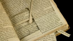 هل صَنَع توماس جيفرسون نسخةً خاصةً من الكتاب المقدس؟