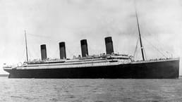 Das Schwesterschiff der Titanic, die RMS Olympic, wurde im Ersten Weltkrieg von der Marine als Truppentransporter eingesetzt
