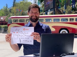 Come ha fatto un californiano a controllare i suoi debiti mangiando al Six Flags?