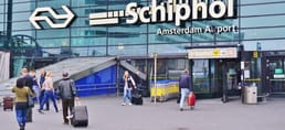 Come ha fatto un aeroporto di Amsterdam a ridurre i costi di pulizia dei bagni?