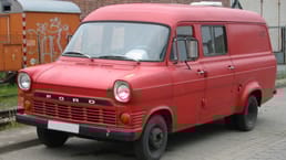 В 1970‑х годах фургон Ford Transit с характеристиками автомобиля и вместимостью 1,75 т добычи использовался в 95 % ограблений банков в Великобритании.
