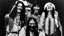 レッドボーンはネイティブアメリカ人が結成した最初の成功を収めたロックグループだった。