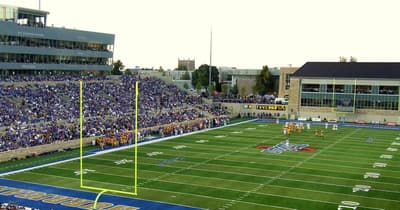 Une tempête a retardé le match de football américain de 2011 entre Oklahoma State et Tulsa jusqu'à 0 h 16. Ils ont joué jusqu'à 3 h 35.