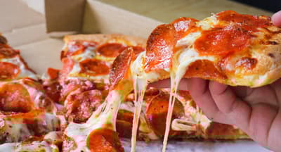 据营养师称,披萨作为早餐比含糖谷物更健康。