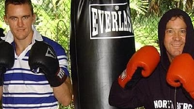 Steve Irwin bezahlte, dass einer seiner Sicherheitsleute in den USA ein MMA‑Training absolvierte. Kyle Noke, der Sicherheitsmann, trat später im UFC an.