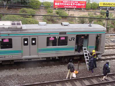 The Japanese bullet train system is equipped with a network of sensitive seismometers. On March 11, 2011, one of the seismometers detected an 8.9 magnitude earthquake 12 seconds before it hit and sent a stop signal to 33 trains. As a result, only one bullet train derailed that day.