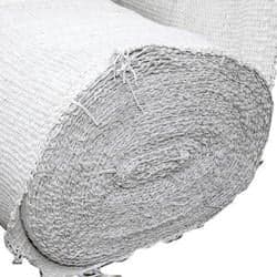 罗马人将石棉纤维织成类似布料的材料，然后缝制成桌布和餐巾。这些布料通过投入炽热的火焰进行清洁，取出后毫发无损，且比放入时更洁白。