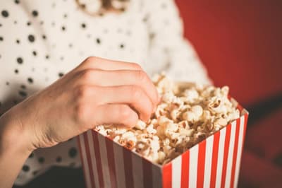 Pipoca de cinema é vendida com margem de 1275%