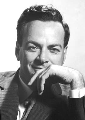 Conheça Richard Feynman, que aprendeu por conta própria trigonometria, álgebra avançada, séries infinitas, geometria analítica e tanto cálculo diferencial quanto integral aos quinze anos. Mais tarde, ele, brincando, arrombou os cofres com segredos atômicos em Los Alamos ao tentar números que achava que um físico poderia usar.