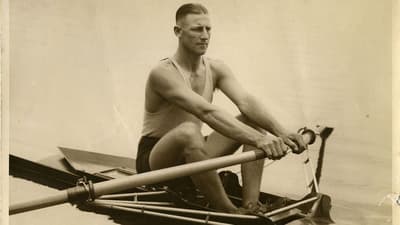 1928年、オリンピックの漕手ボビー・ピアースはレースの途中で止まり、アヒルの家族が通り過ぎるのを許し、相手に5艇分のリードを与えました。最後の1,000メートルで、ピアースは30秒差で追い抜き、金メダルを獲得し、記録を樹立しました。