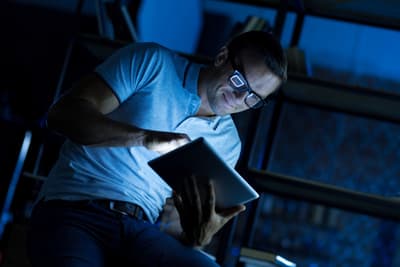 什么是报复性熬夜拖延？