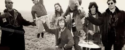 «ليتل ميس لا يمكن أن تكون مخطئة» لفرقة سبين دوكتورز تدور حول زوجة والد كريس بارون. عندما كان طفلاً، أخبرته أنها سيصبح حارس نظافة ويعزف أغانيه للفئران. ألبومهم الأول باع 5 ملايين نسخة مع هذه الأغنية كالأغنية الرئيسية.