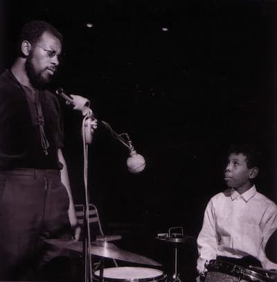 Qui était le batteur sur l'album « The Empty Foxhole » d'Ornette Coleman ?