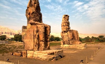 Zong het standbeeld van de Colossi van Memnon echt?