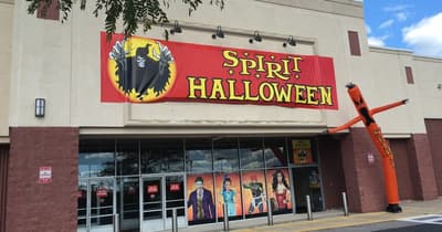 How Does the Spirit Halloween Pop-Up Store Work?