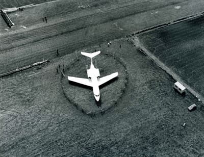 马洛赛马场紧急着陆时发生了什么？