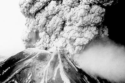 Were There Any Signs Before Mt. Pelee's Eruption in 1902?