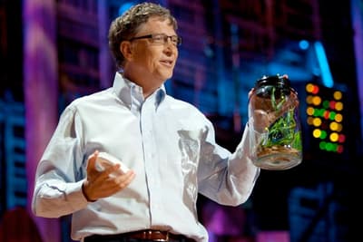 ¿Qué hizo Bill Gates con un frasco lleno de mosquitos?