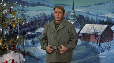 لماذا اضطر بينغ كروسبي إلى تسجيل نسخة جديدة من أغنيته «عيد الميلاد الأبيض»؟