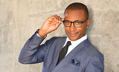 Wie kam es dazu, dass Tommy Davidson von einer weißen Familie adoptiert wurde?