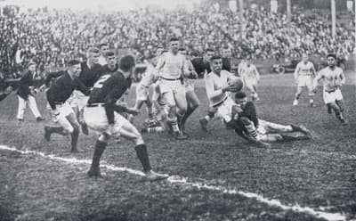 由于美式足球死亡人数上升，加州高校改打橄榄球