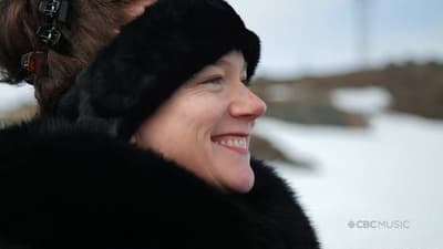 拥有民族音乐学博士学位的音乐教师玛丽·皮尔西-刘易斯于2021年首次出版因纽特合唱音乐文集