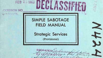 Während des Zweiten Weltkriegs veröffentlichte die USA ein Spionagehandbuch, das mittlere Führungskräfte im feindlichen Gebiet aufforderte, ihre Arbeitgeber zu sabotieren.