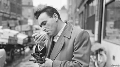 Rudolf Vrba en een andere man zijn ontsnapt uit Auschwitz. Ze verstopten zich drie dagen lang in een gat buiten de binnenste omheining en gingen op de 4e dag weg.