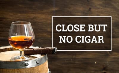 Los carnavales solían repartir puros como premios. La frase “Cerca, pero sin puro” se originó aquí. Los asistentes la decían a quienes perdían un juego.