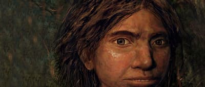 Denny es el único individuo conocido cuyos padres eran dos especies diferentes de humanos. Ella es conocida como un homínido híbrido.