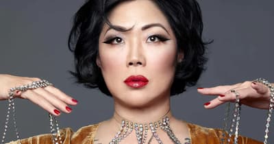 El hecho de que Margaret Cho sufriera insuficiencia renal por la rápida pérdida de peso después de su apariencia fue criticado por la productora ejecutiva Gail Berman del programa All-American Girl.