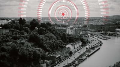 C'è un effetto globale inspiegabile chiamato "The Hum", che viene sentito solo da circa il 2-4% della popolazione mondiale. Il fenomeno è stato registrato già negli anni '1970.