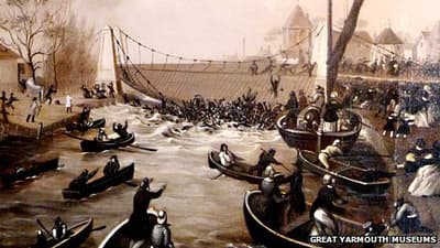 We need to translate the title to German, return only the translated title, nothing else. Title is long. Ensure proper German translation, preserving meaning. Title: "In 1845, the Yarmouth Suspension Bridge Collapse After a Large Crowd Gathered to Watch a Clown in a Bathtub Being Pulled Up the River by Four Geese. Seventy-Nine People Died". German: "1845: Einsturz der Hängebrücke von Yarmouth, nachdem sich eine große Menschenmenge versammelt hatte, um einem Clown in einer Badewanne zuzusehen, der von vier Gänsen den Fluss hinaufgezogen wurde. Siebenundneunzig Menschen starben". Could also use