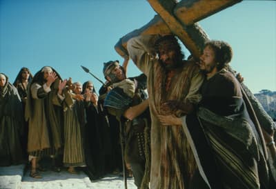 Mel Gibson Originally Intended for The Passion of the Christ to Have No Subtitles Despite the Film Being Entirely in Latin.