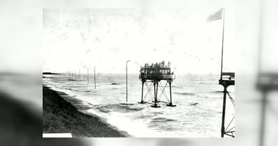 Una ferrovia vittoriana correva attraverso il mare