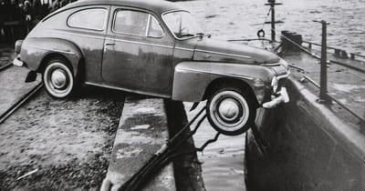 Una Volvo senza conducente ha colpito un sottomarino svedese ormeggiato nel 1961