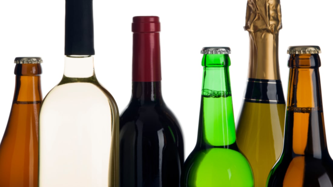 ピョートル大帝の治世では、外国の要人は「白鷲の杯」と呼ばれる1.5リットルのウォッカが入った杯で飲むのが慣例でした。そのため、多くの国の大使はペアで渡航し、一方がウォッカを飲み、もう一方が国政の議論を行っていました。